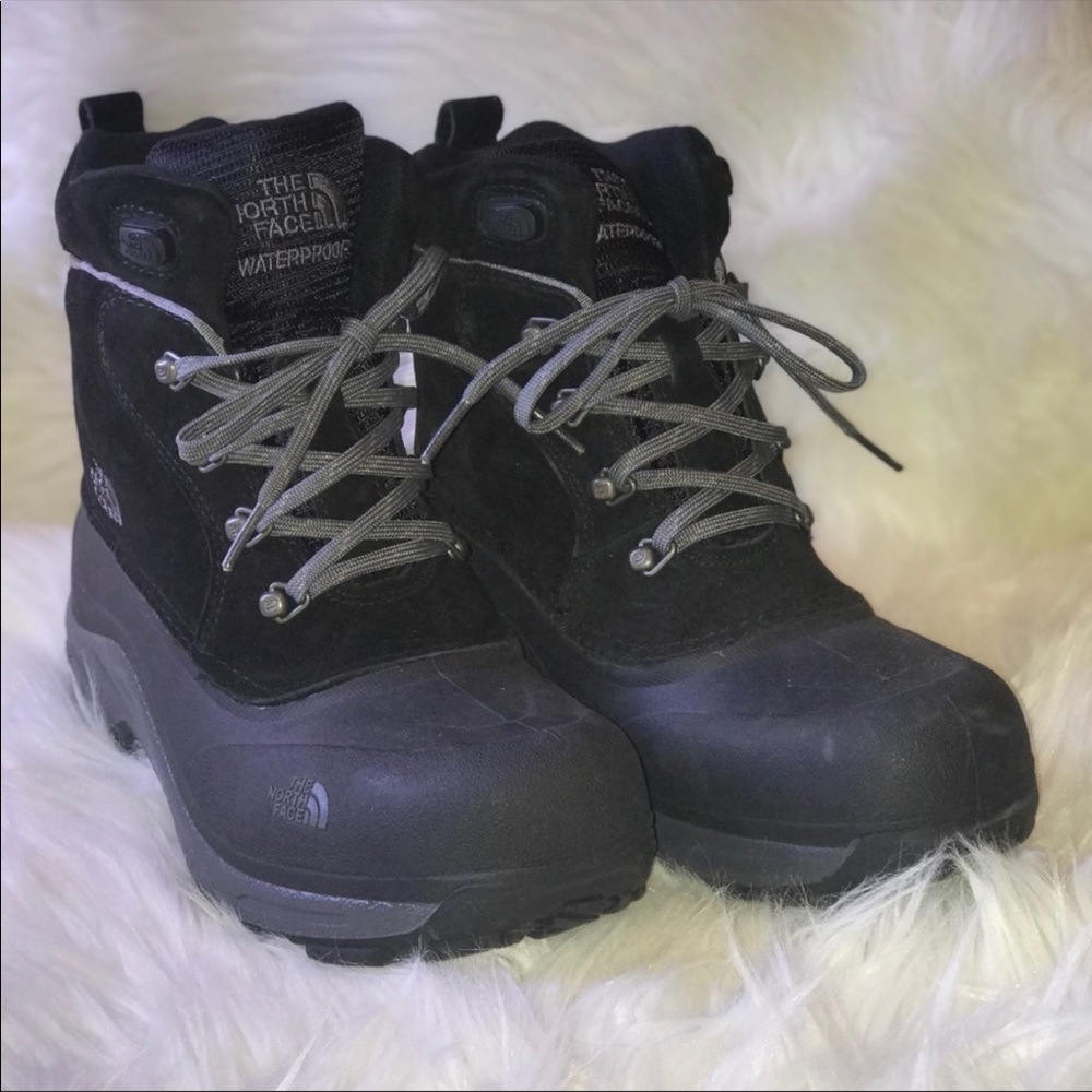 Beautiful Snow ❄️ Rain boots ./ Brand new